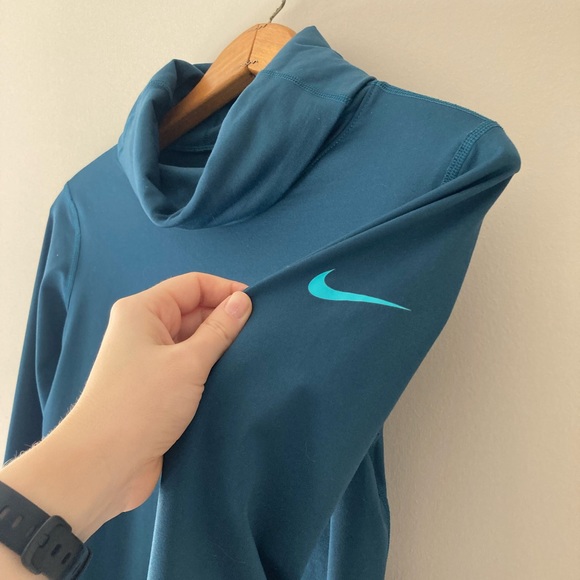 NIKE Dri-fit top - Picture 3 of 6